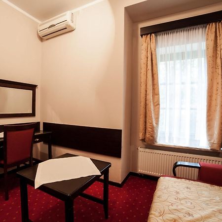 Hotel Maria Strzelin Kamer foto