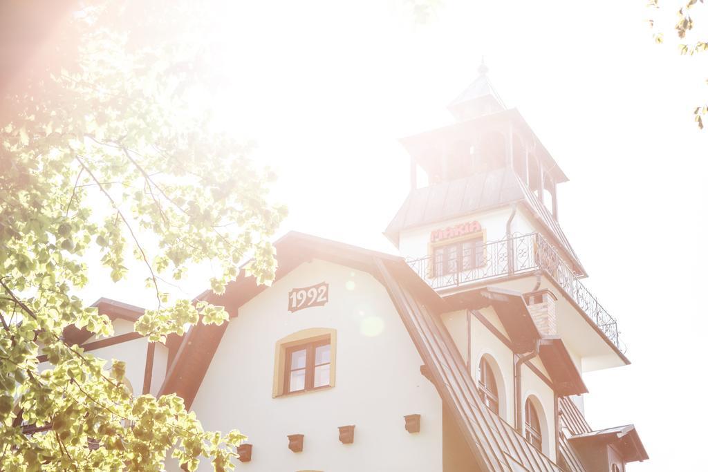 Hotel Maria Strzelin Buitenkant foto
