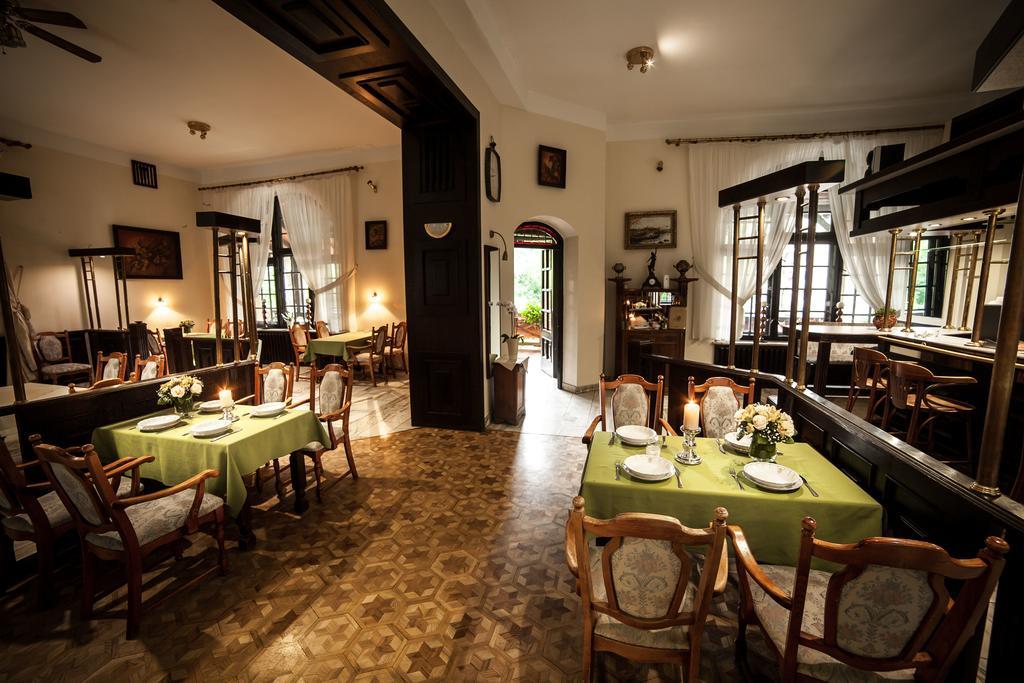 Hotel Maria Strzelin Buitenkant foto